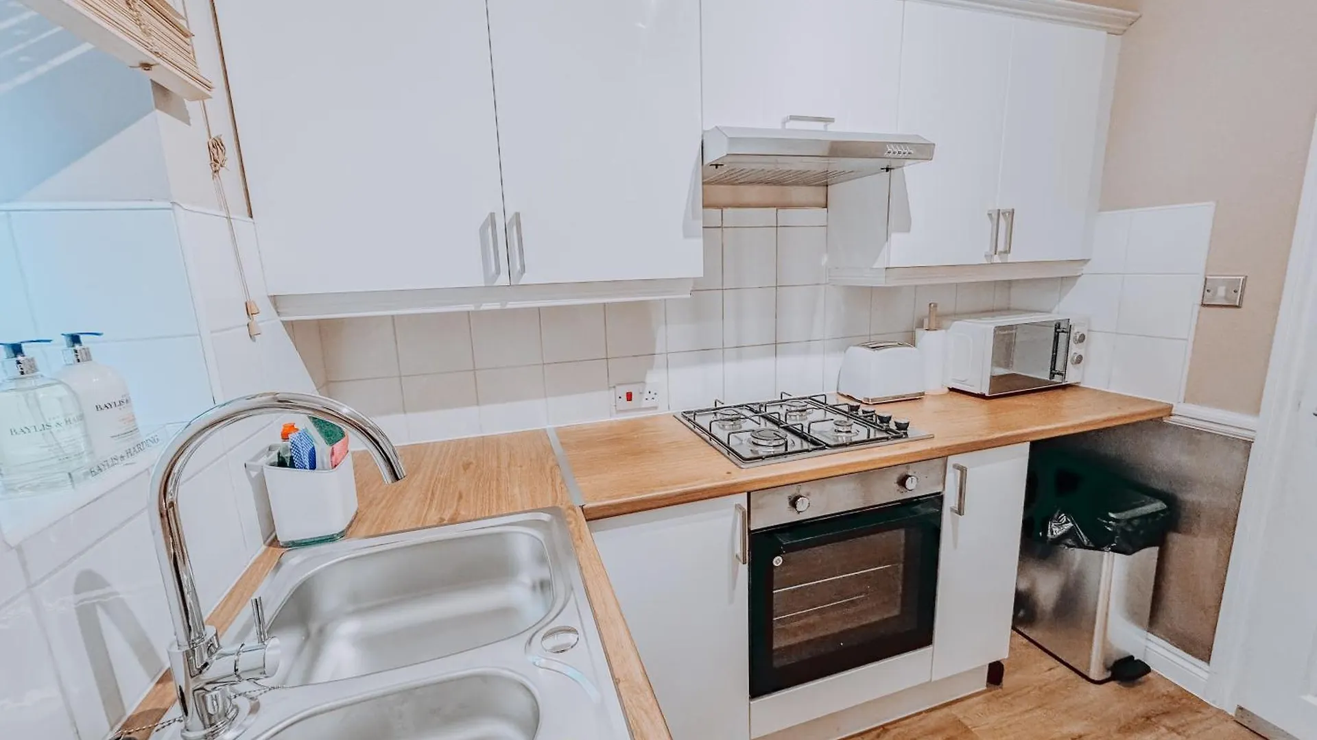 Central 2 Bed Apartment Walking Distance To Beach Bournemouth Velká Británie